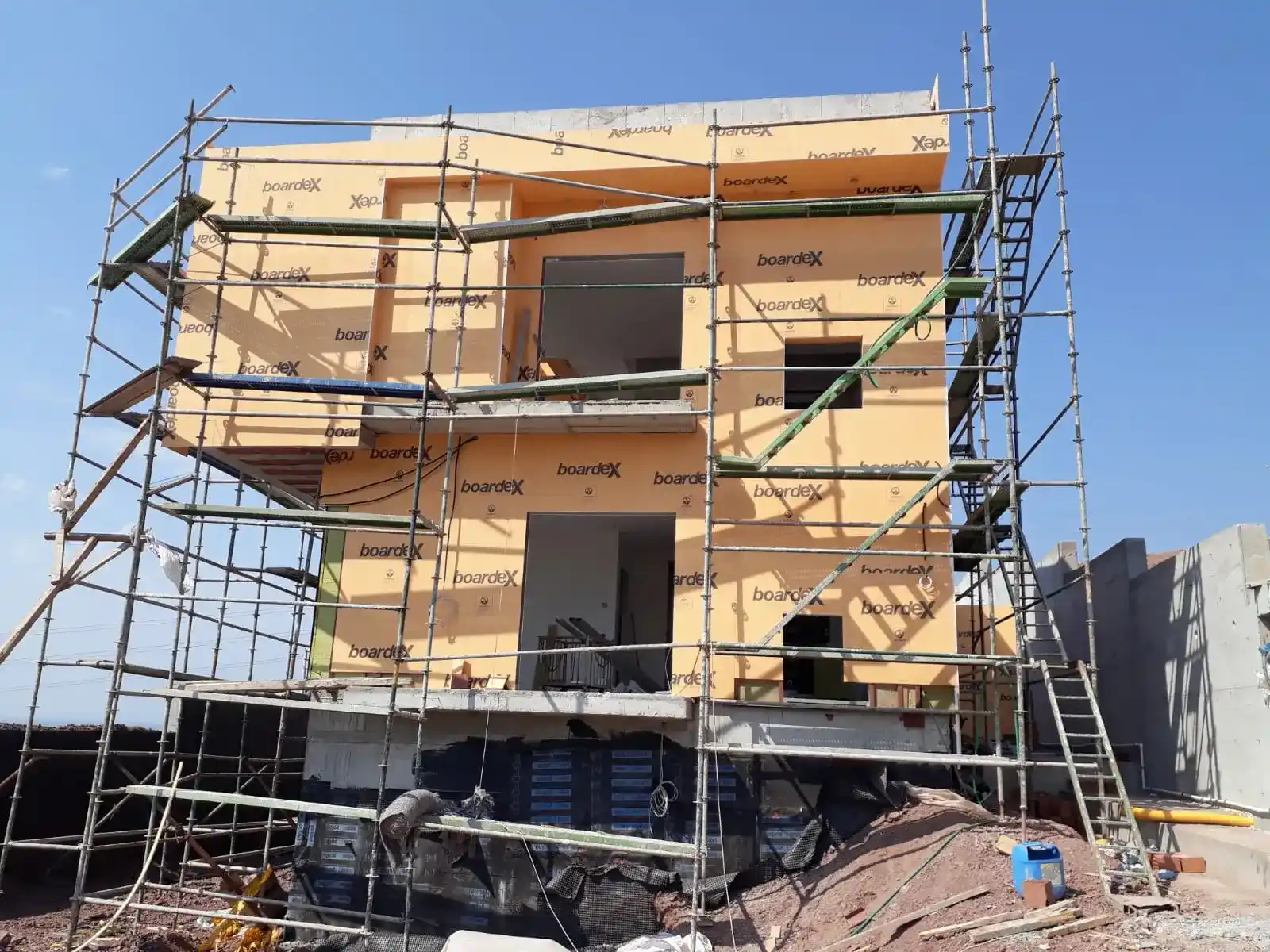 Yapım halindeki villa inşaatı